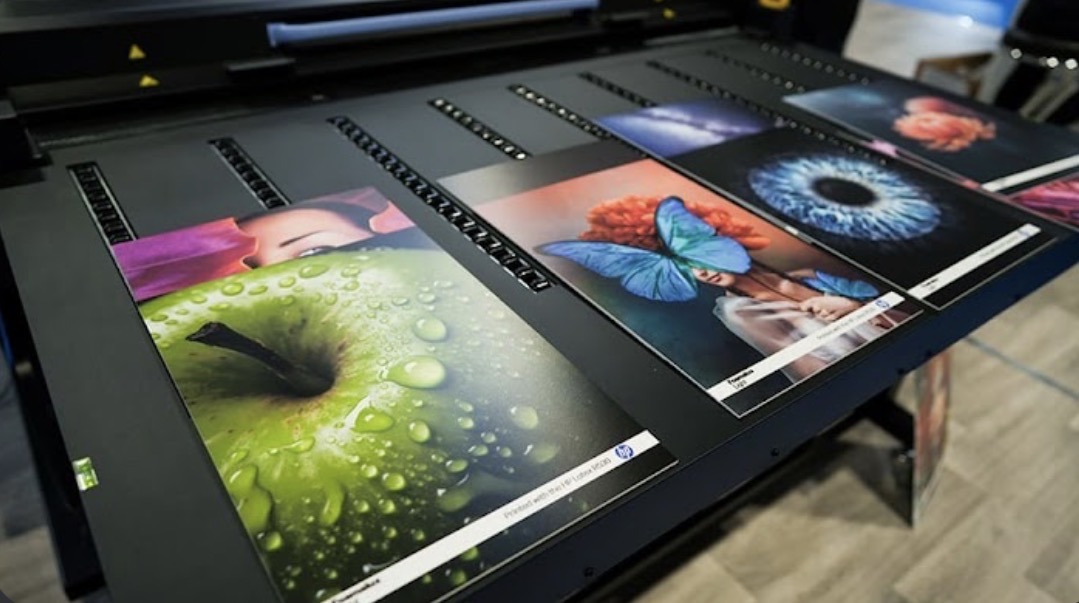 Large format printing machine